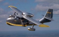 Robinson V8 Seabee